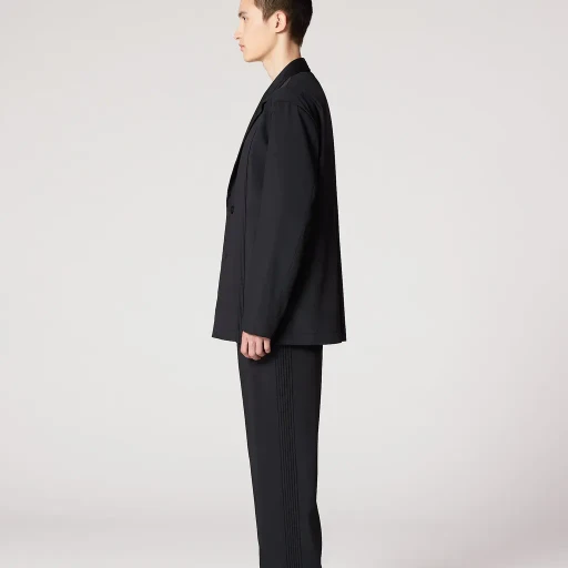Air Pleats Black