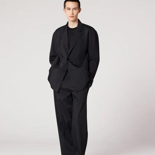 Air Pleats Black