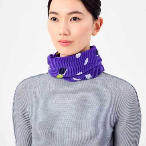 Time Dots Pleats Stole