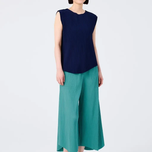Aurora Pleats