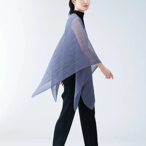 Basic Madame-T Small