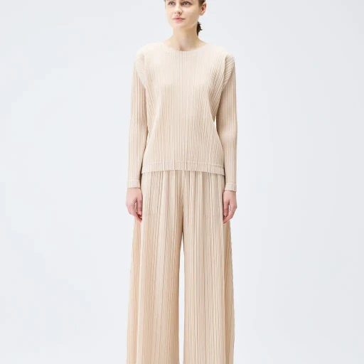 Wool Pleats
