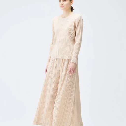 Wool Pleats