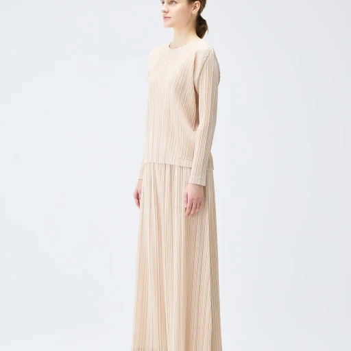 Wool Pleats