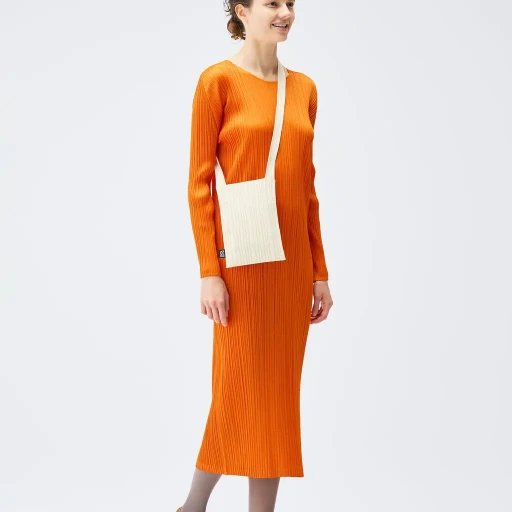 Crepe Knit Bag