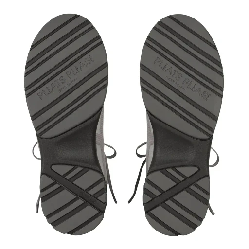Easy High Cut Sneakers