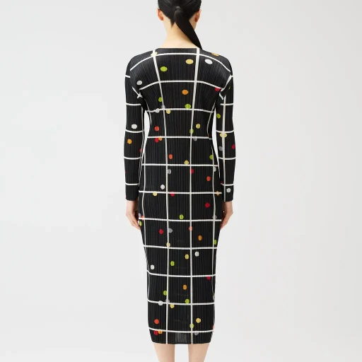 Crossing Dots