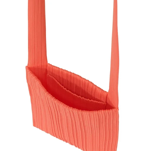 Crepe Knit Bag