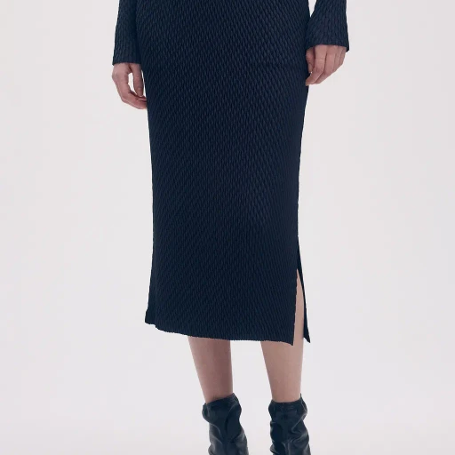 Sleek Pleats