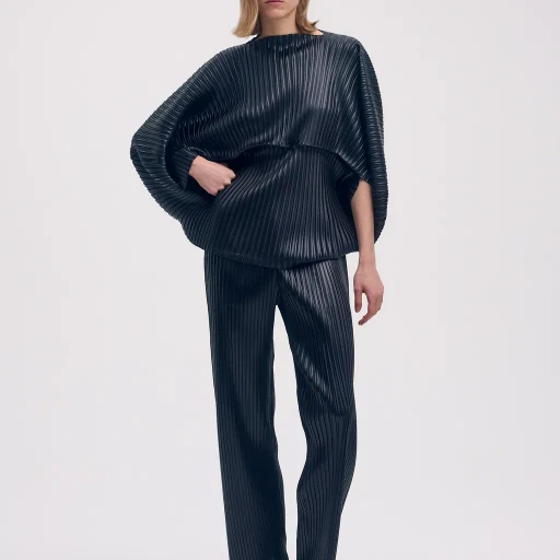 Glossed Metal Pleats