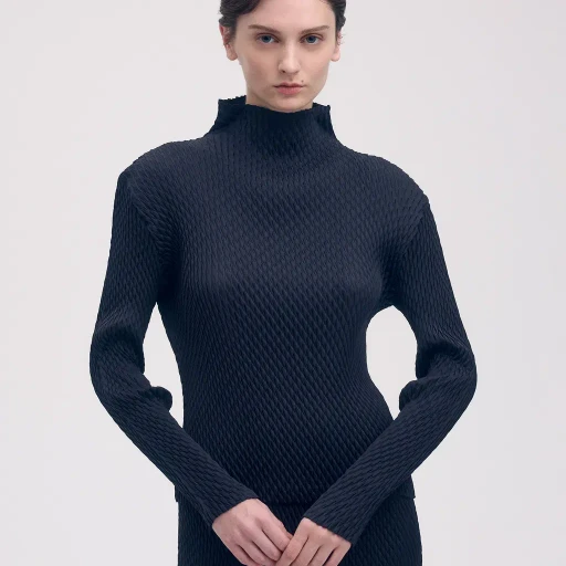 Sleek Pleats