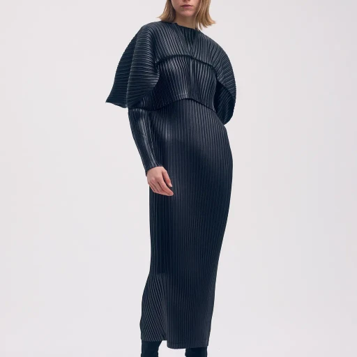 Glossed Metal Pleats