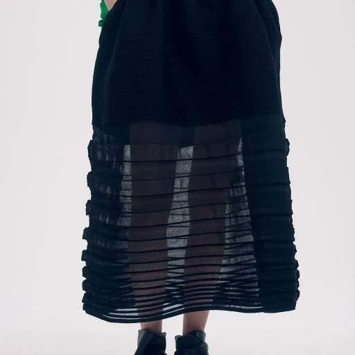 Moving Knit