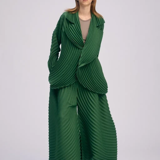 Circle Pleats Pb