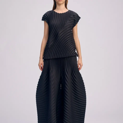 Circle Pleats Pb
