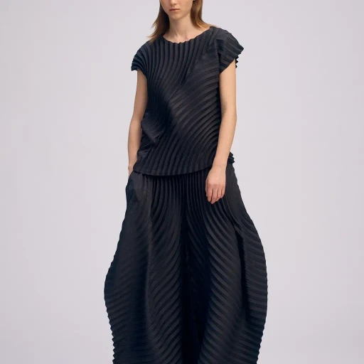 Circle Pleats Pb