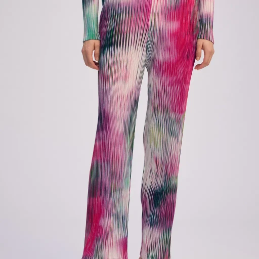 Obscure Pleats