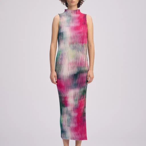 Obscure Pleats