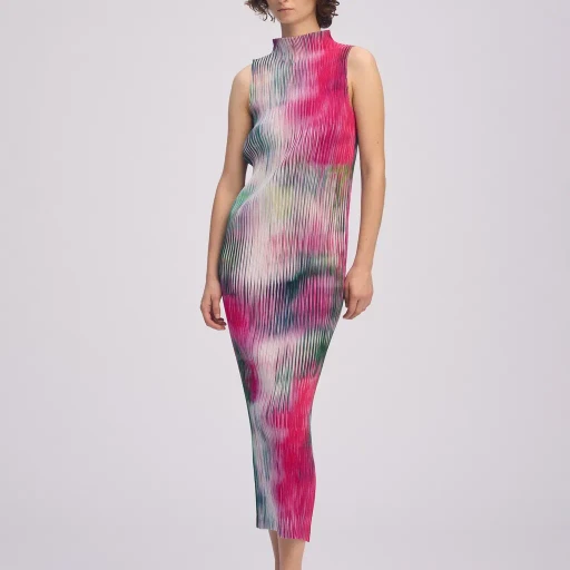 Obscure Pleats