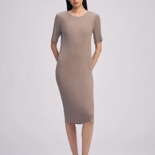 Hatching Pleats