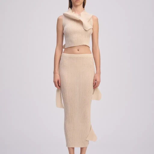 Adventitious：High-Necks
