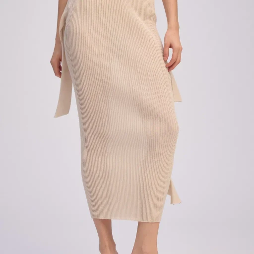 Adventitious：High-Necks