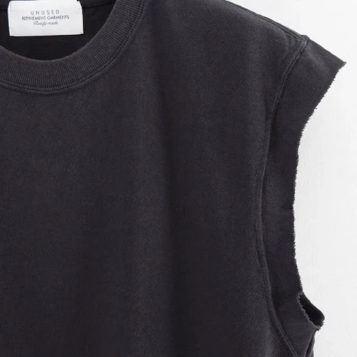 No Sleeve T-Shirt