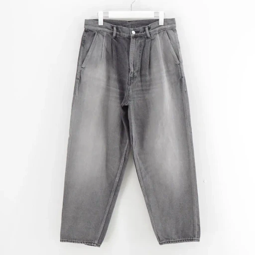 Selvage Denim Two Tuck Tapered Pants