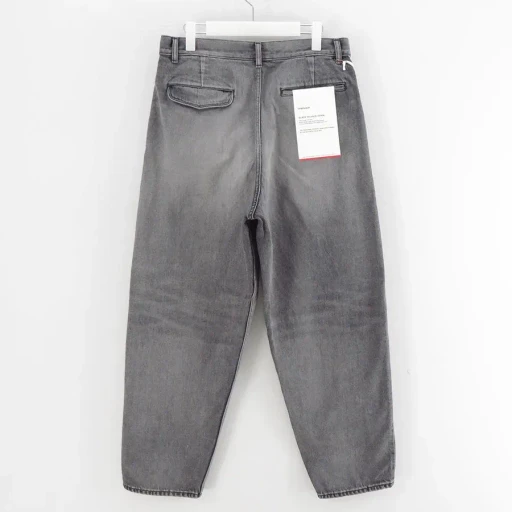 Selvage Denim Two Tuck Tapered Pants
