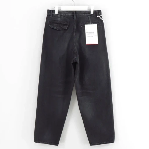 Selvage Denim Two Tuck Tapered Pants