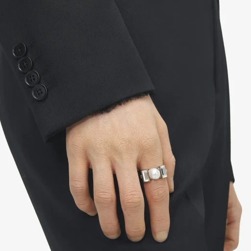Skull & Pearl Ring