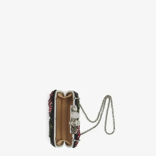 Skull Knuckle Clutch