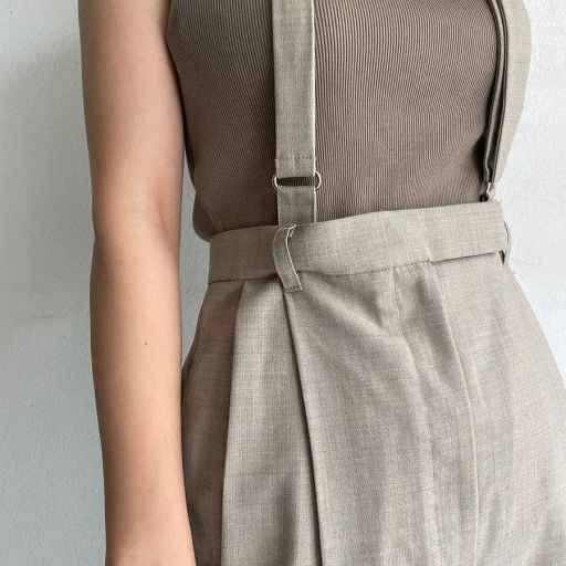 Suspender Tuck Pants