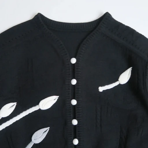 3D Floral Motif Knit Cardigan