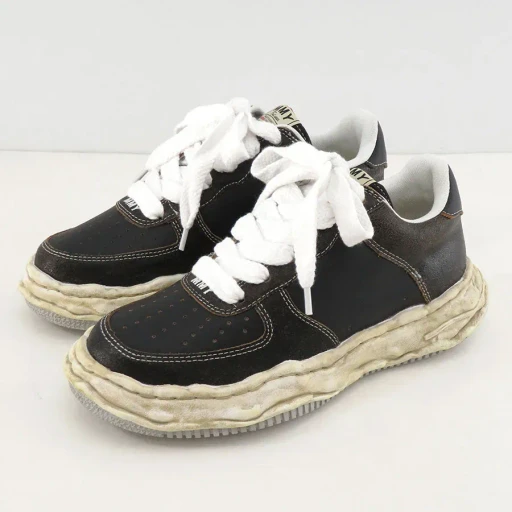 Og Sole Cracking Leather Low-Top Sneaker Wayne