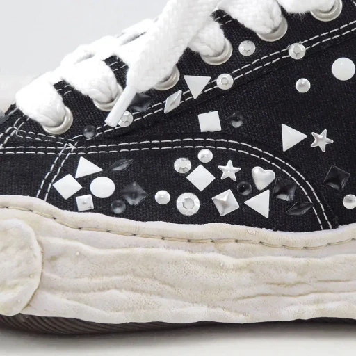 -Peterson 23- Og Sole Embellished Canvas Low-Top Sneaker