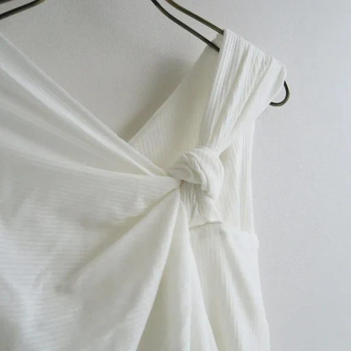 Asymmetric Lib Top