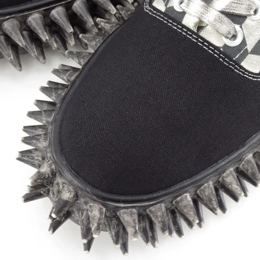 Dirty Spike Canvas Sneaker