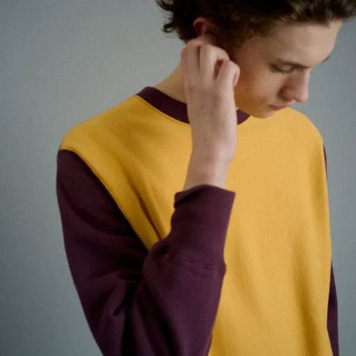 Sweat Shirt