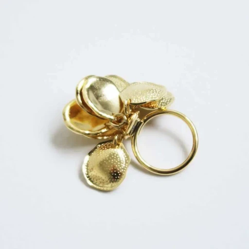 W Flower Ring