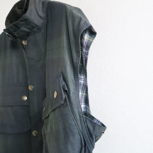 Oiled Tartan Plaid Sleeveless Hunter Coat