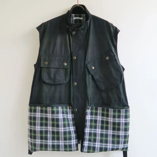 Oiled Tartan Plaid Sleeveless Hunter Coat