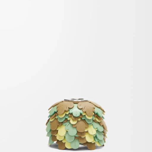 Small Leaves Charm In Calfskin