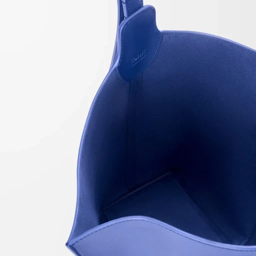 Medium Bilbao Bucket In Smooth Calfskin