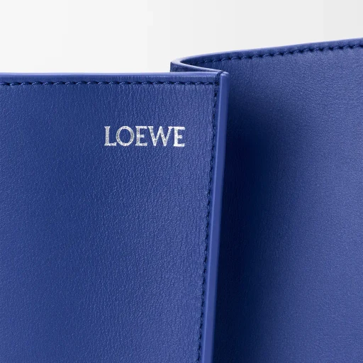 Medium Bilbao Bucket In Smooth Calfskin