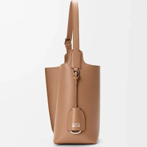 Medium Bilbao Bucket In Smooth Calfskin