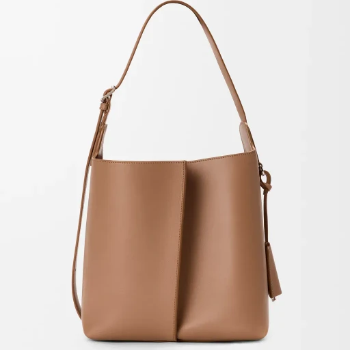 Medium Bilbao Bucket In Smooth Calfskin
