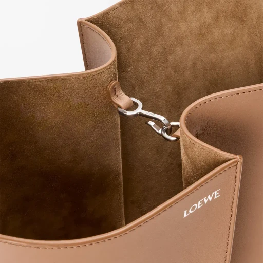 Medium Bilbao Bucket In Smooth Calfskin