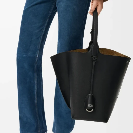 Large Bilbao Bucket In Smooth Calfskin