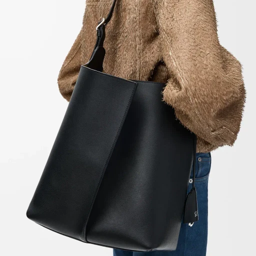 Large Bilbao Bucket In Smooth Calfskin